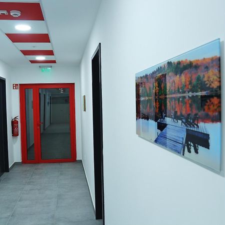 Top Hotel Vertesszolos Bagian luar foto